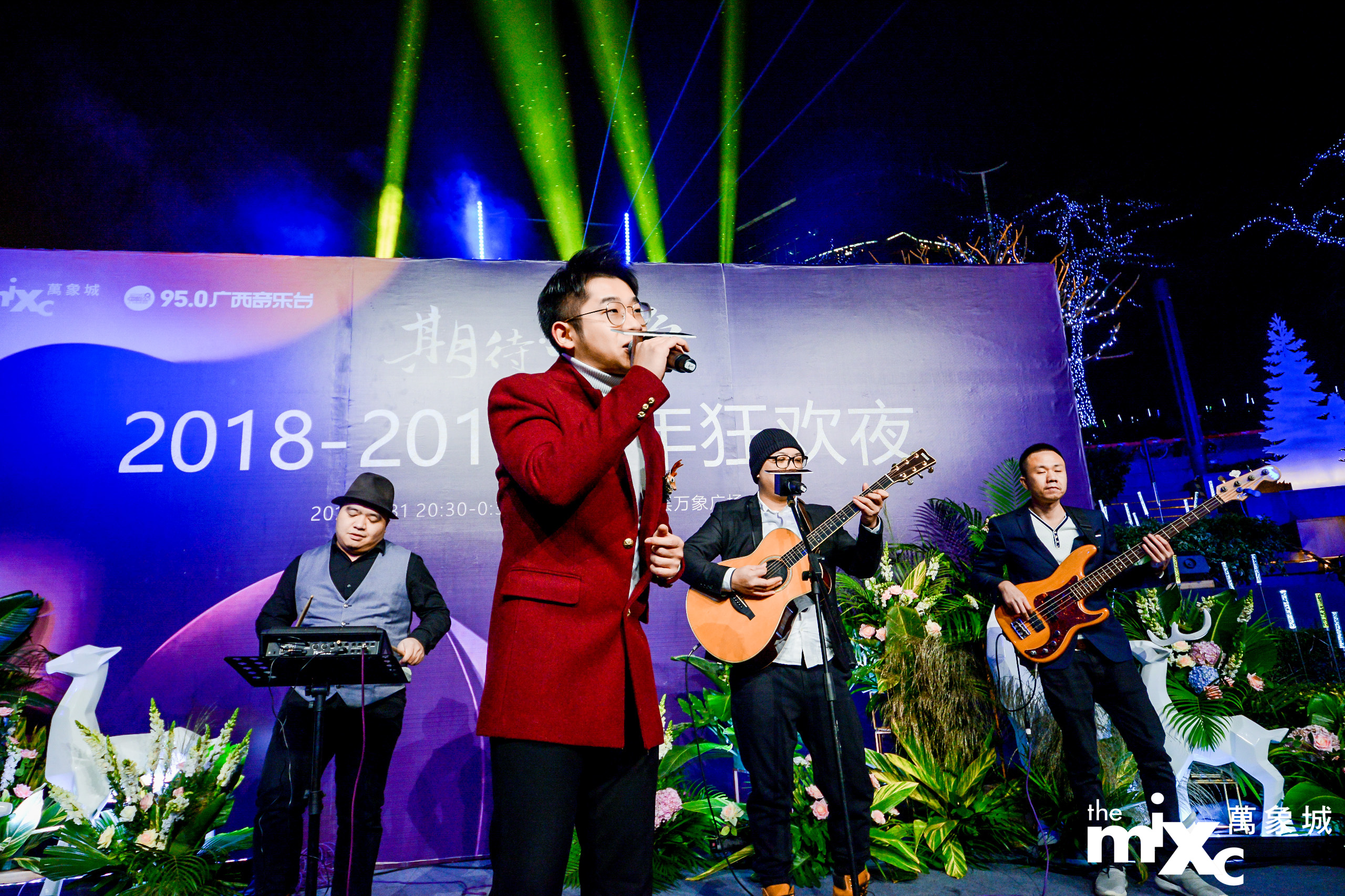 活动请商演乐队演出的价格是多少钱